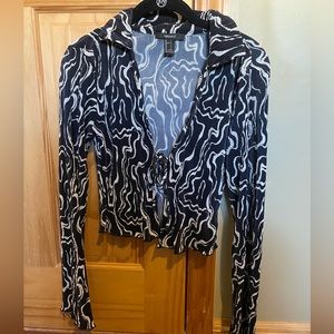 Forever 21 Black & White Long Sleeves Swirl Tie Top with Collar